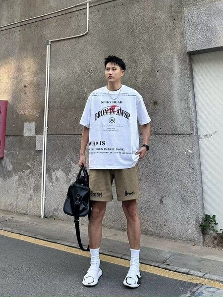 T-shirt oversize homme tendance