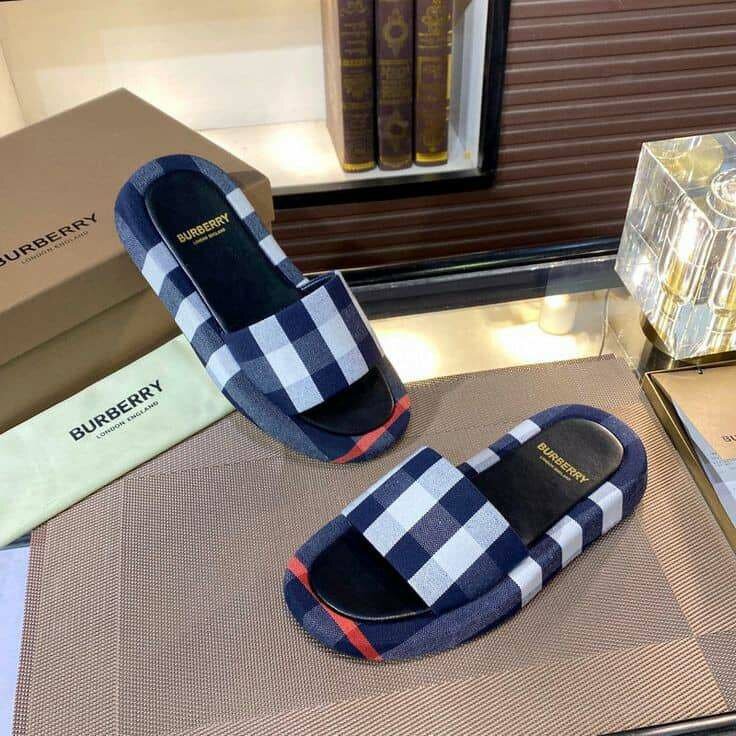 Sandales Burberry tendance pour dames et jeunes filles