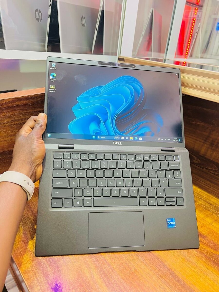 DELL LATITUDE 7320