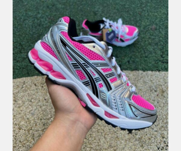 Baskets rose vif Asics