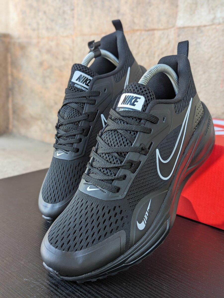NIKE ZOOM STRUCTURE (REACT X)
