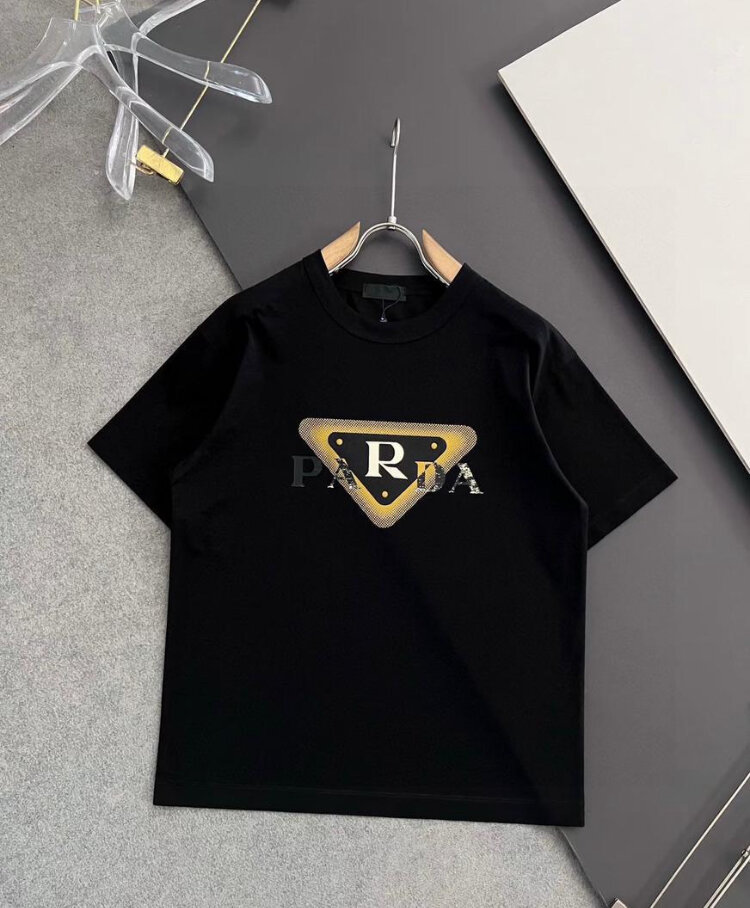 T-shirt tendance avec logo