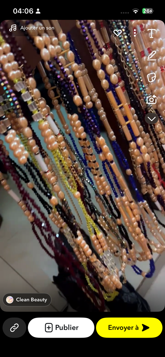 Collier artisanal perles bois