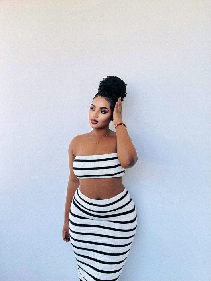 Robe bandeau rayée élégante