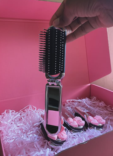 Foldable combs