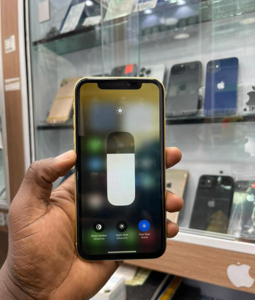 iPhone 11 256 Go Jaune