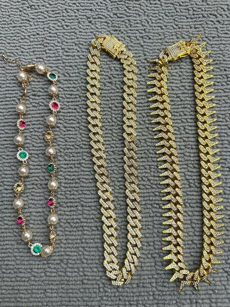 Colliers Elegants en Métal