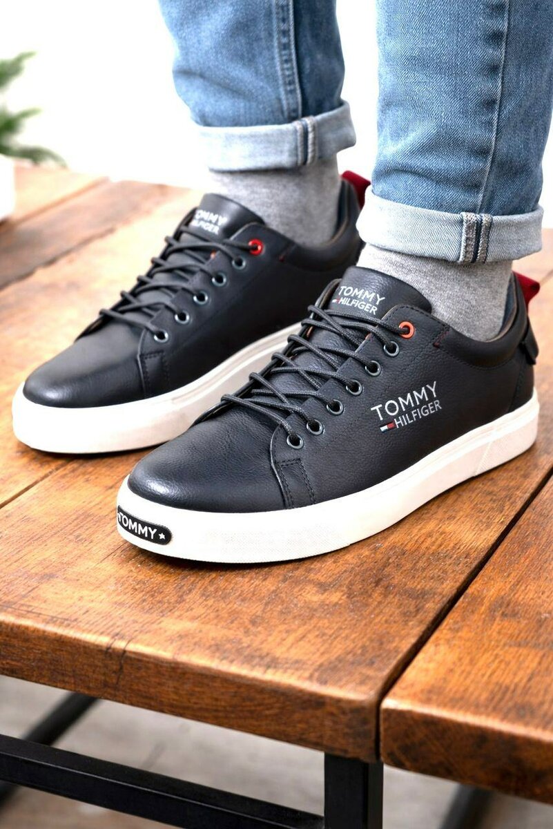 Sneakers en cuir noir homme