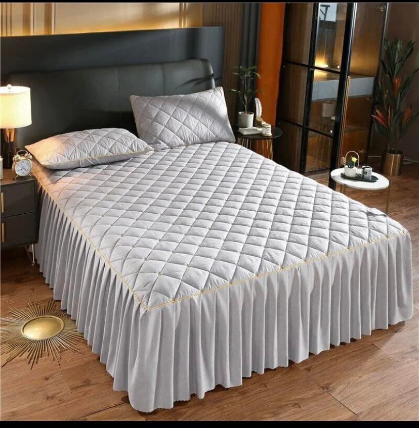 Bedroom set: waterproof quilted bedspread + pillowcases 2pcs