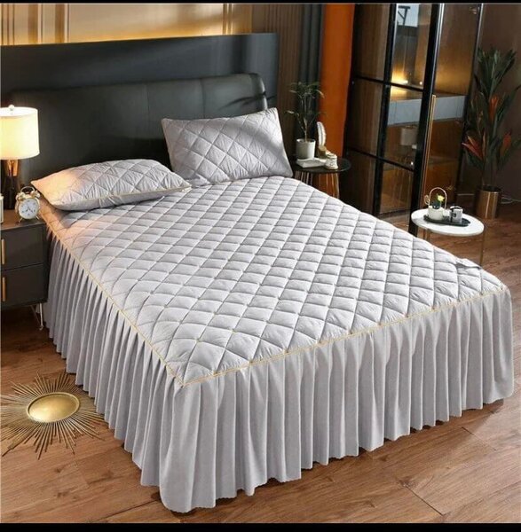 Bedroom set: waterproof quilted bedspread + pillowcases 2pcs