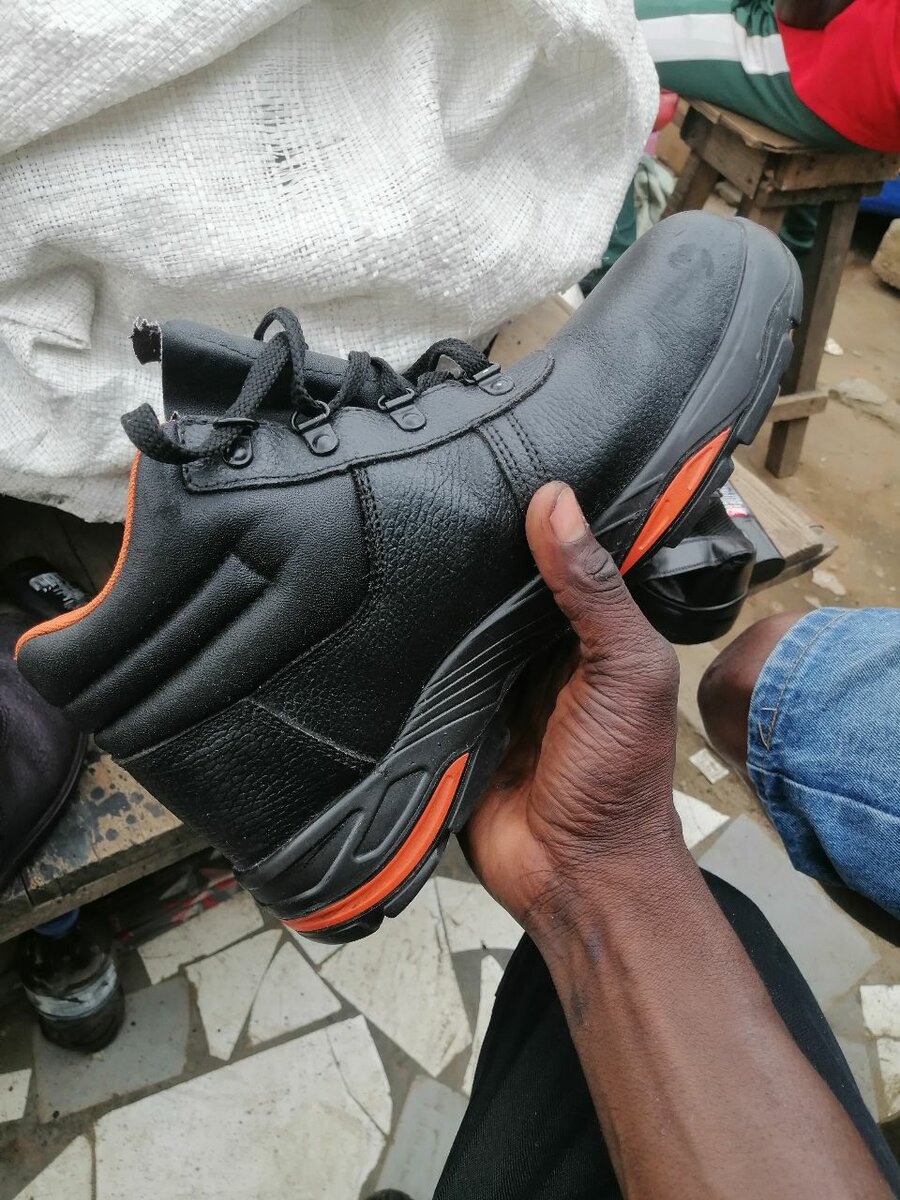 Chaussures de randonnée robustes