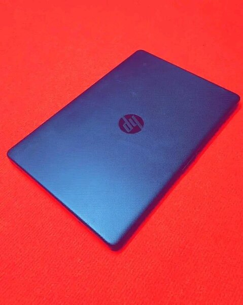 Ordinateur Portable HP Élégant