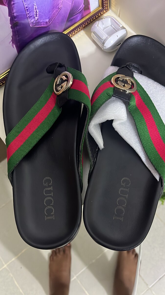 Tongs de luxe Gucci