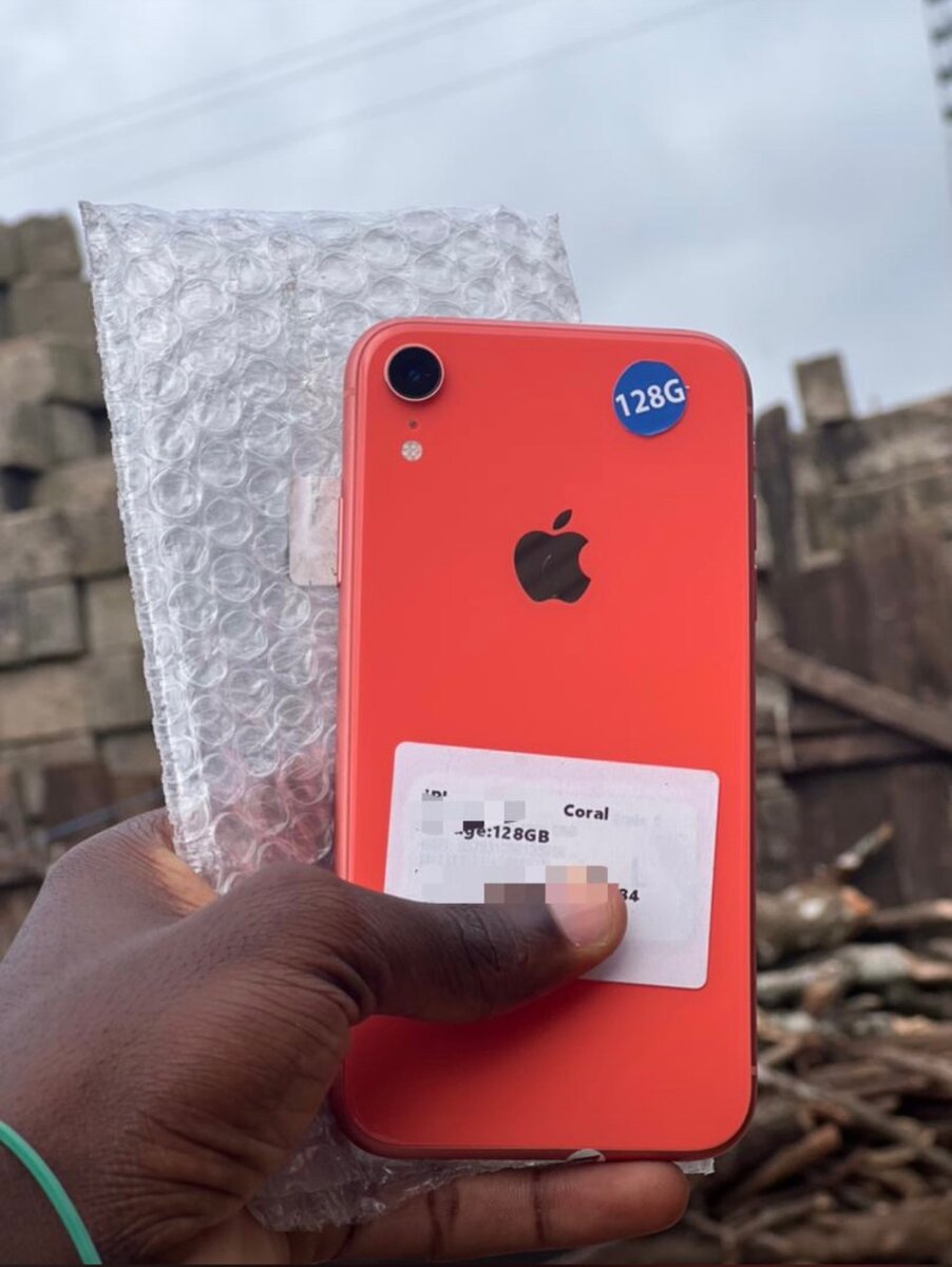 iPhone XR 128GB Corail