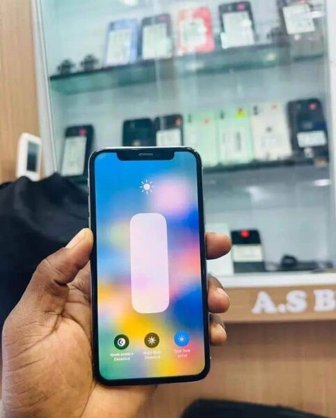 iPhone X 64 Go Gris Sidéral