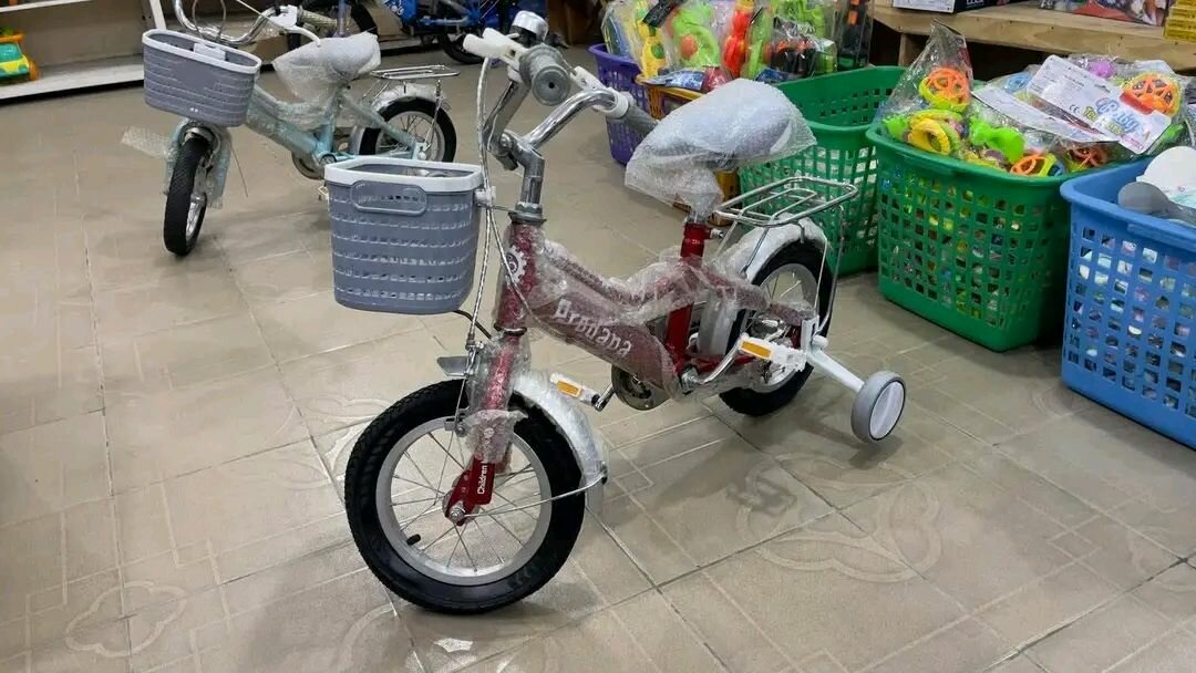 Vélo enfant avec stabilisateurs