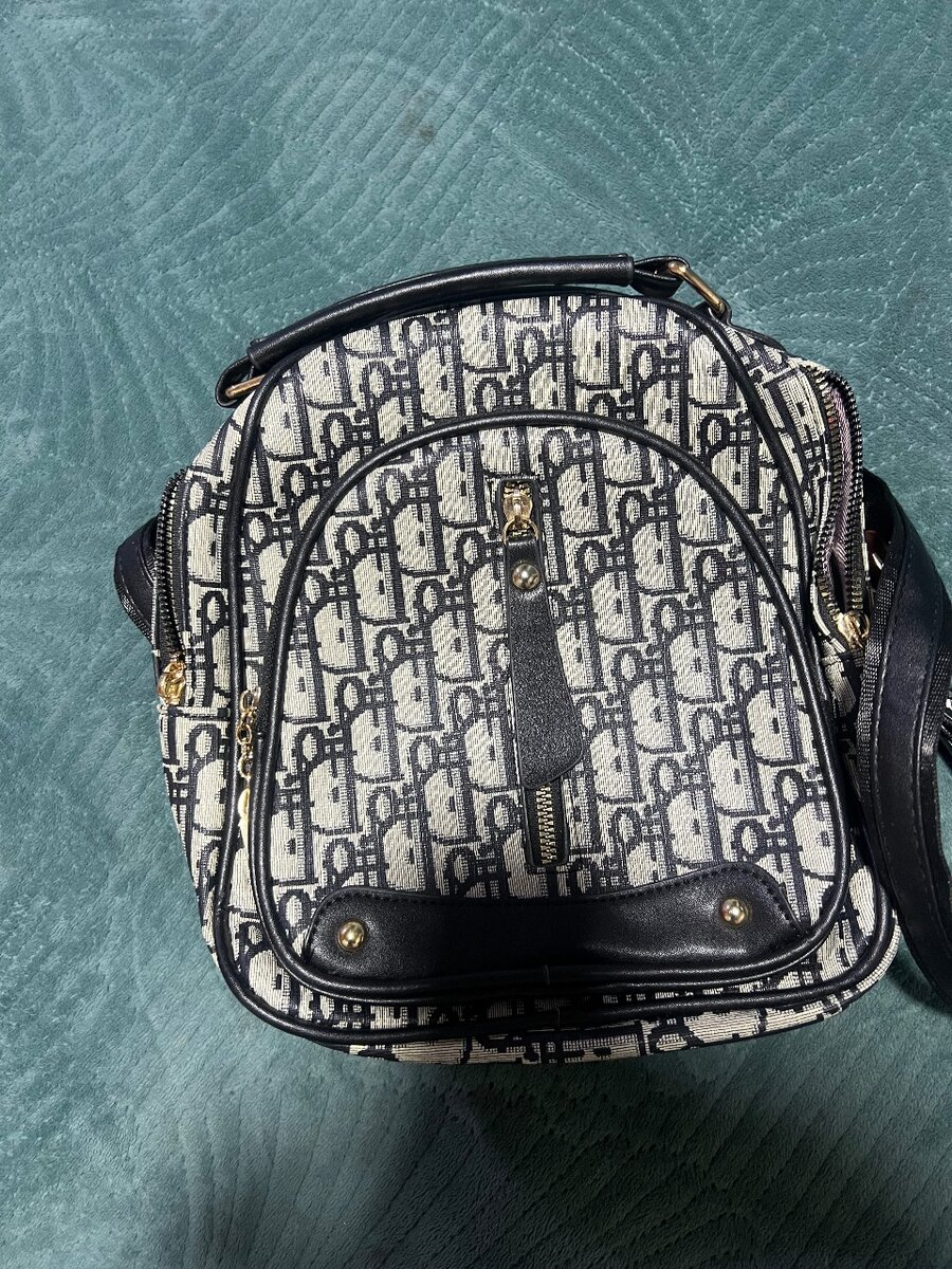 Рюкзак маленький очень удобный