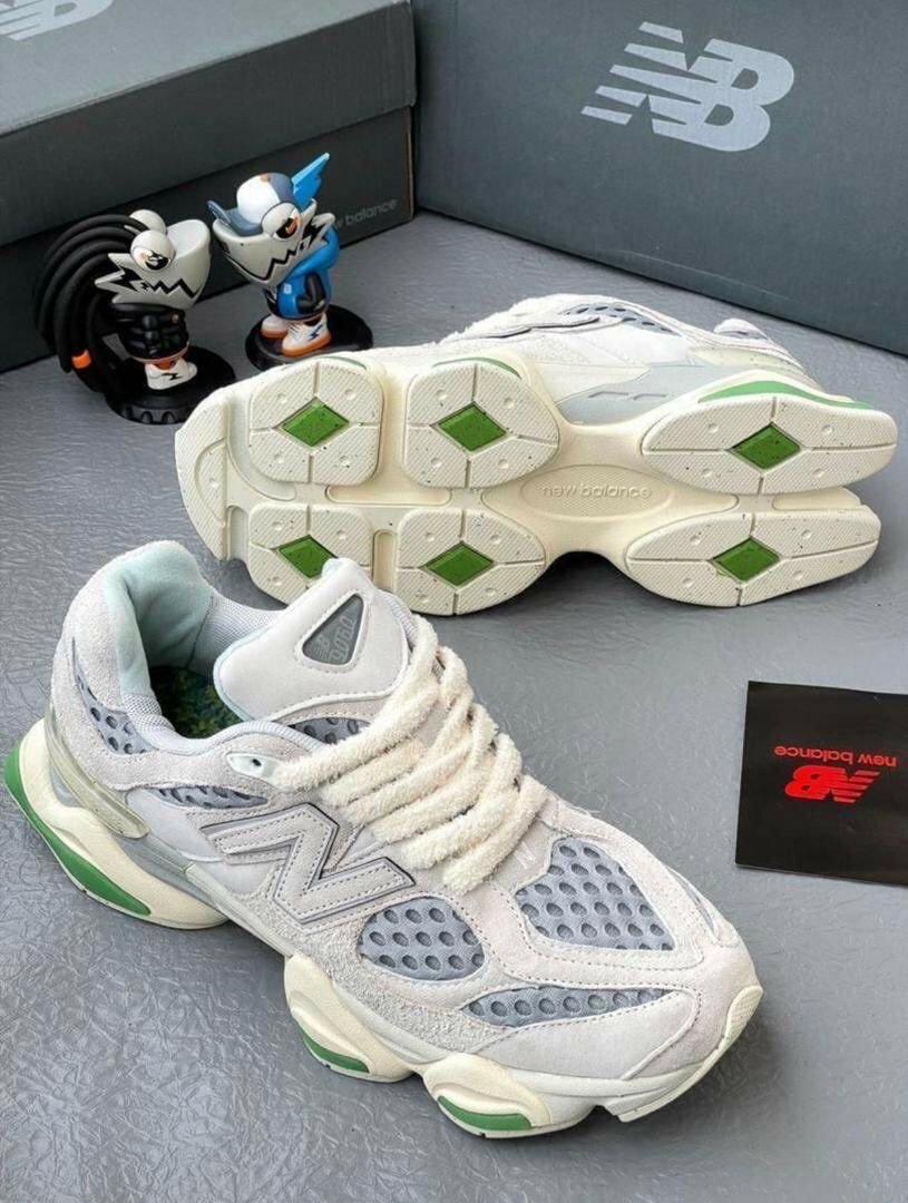 New Balance Sneaker
