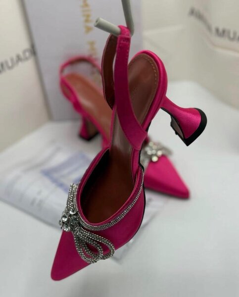 LADIES HEELS