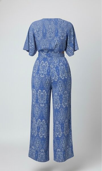 Combinaison bleue élégante