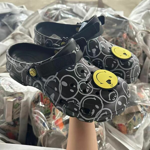 Sabots à motifs smiley