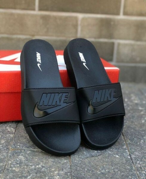 Sandales Nike noires pour homme