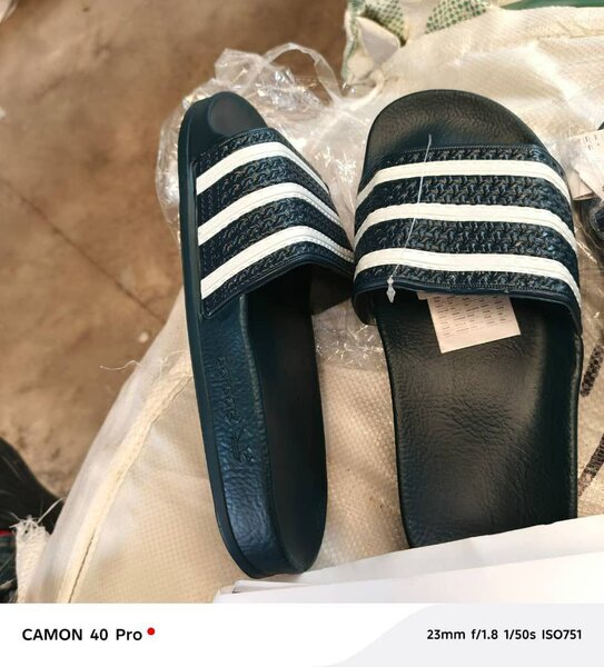 Claquettes confortables homme