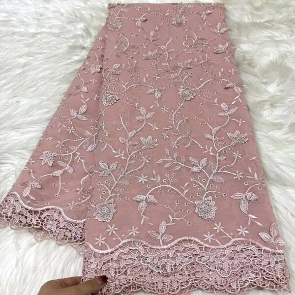 Tissu dentelle rose floral