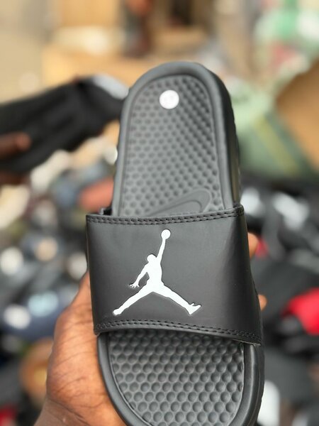 Les Claquettes original