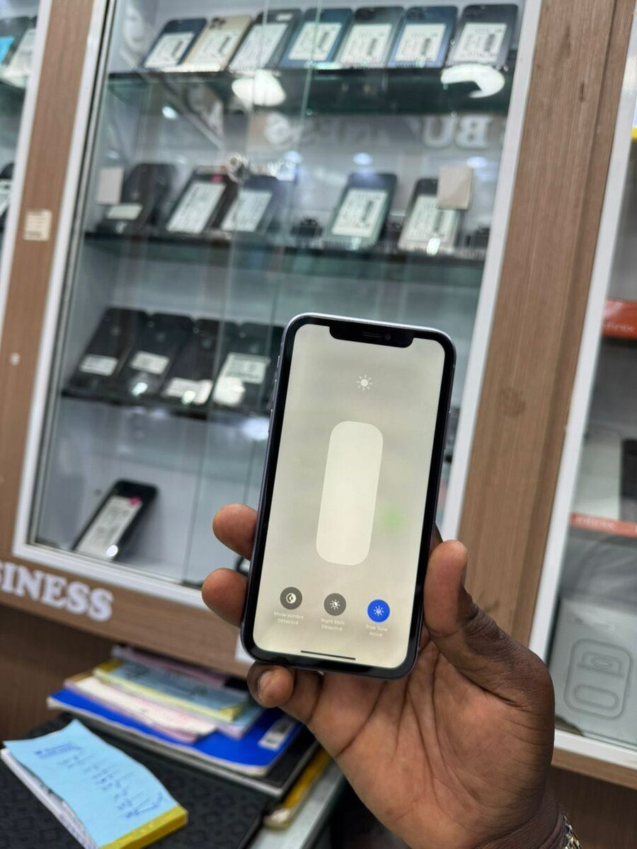 iPhone 11 64GB Violet