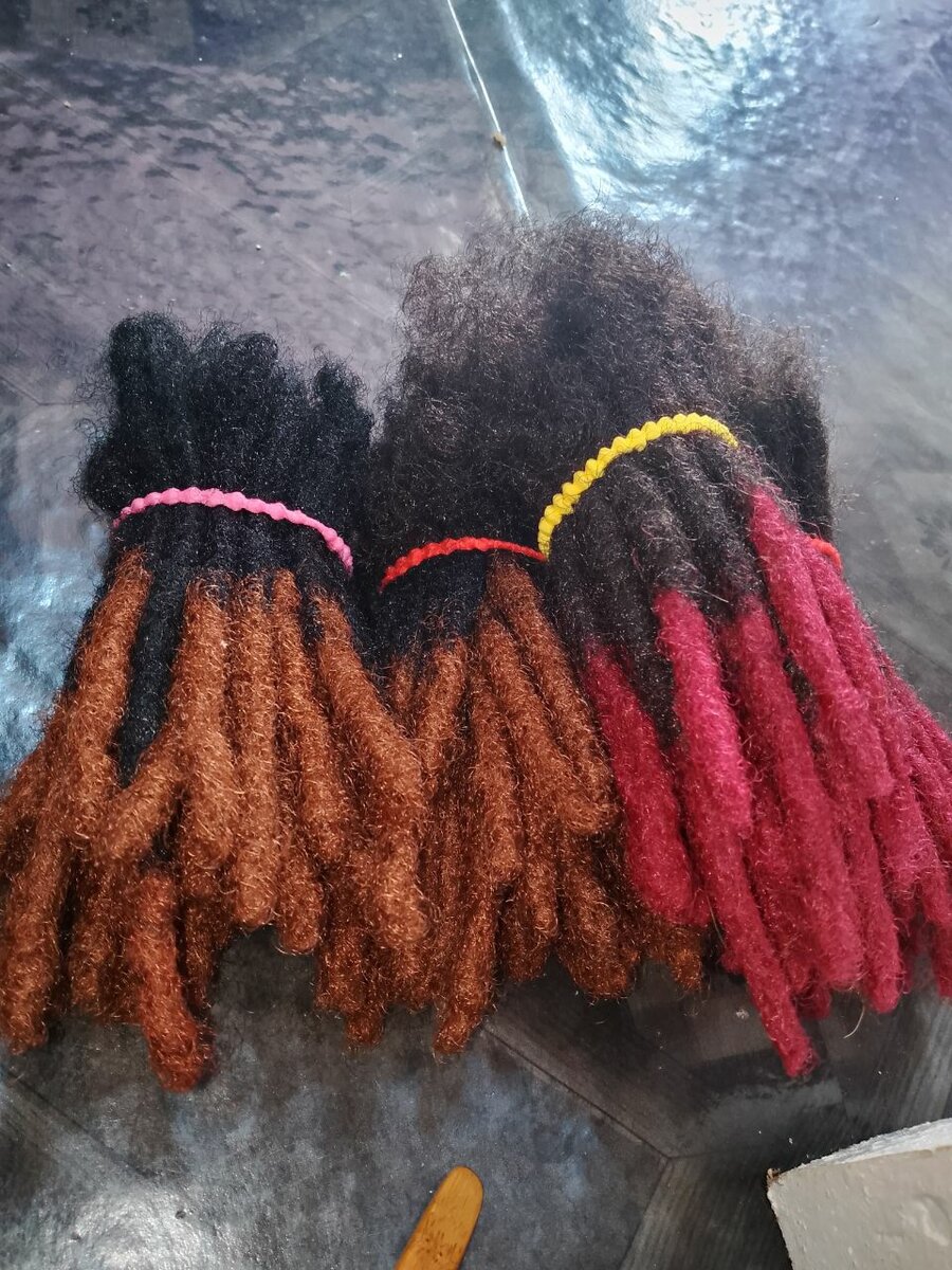 Extensions synthétiques colorées