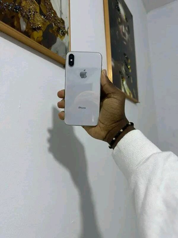 iPhone X Argent 256Go