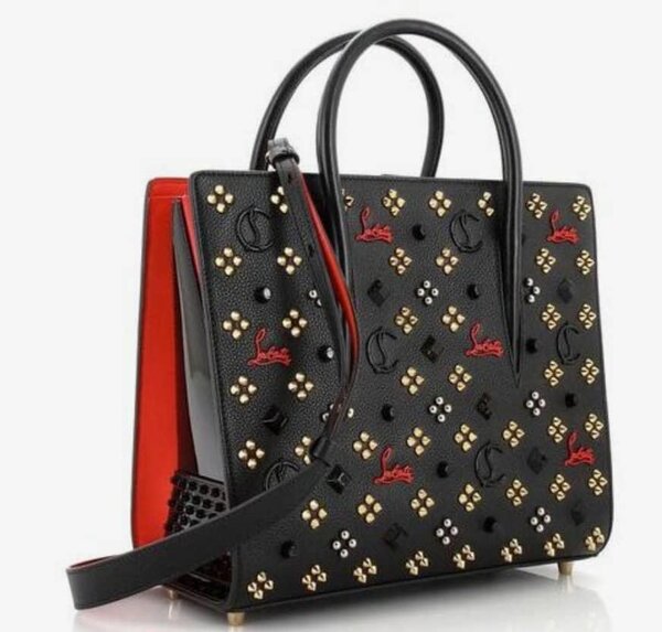 Sac à main clouté luxe