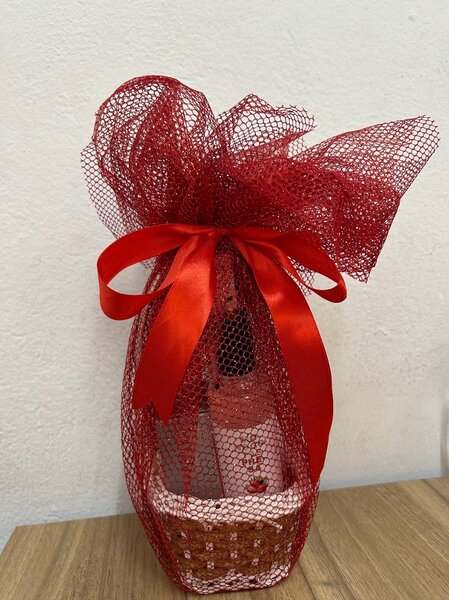 Jewelry and perfume hamper