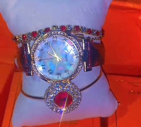 Montre élégante avec bracelet