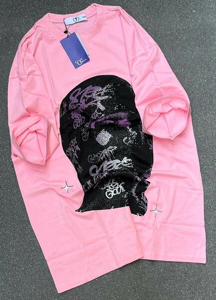 T-shirt rose graphique