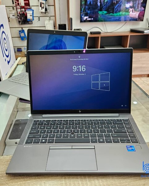 HP ZBOOK FIREFLY 14 G8