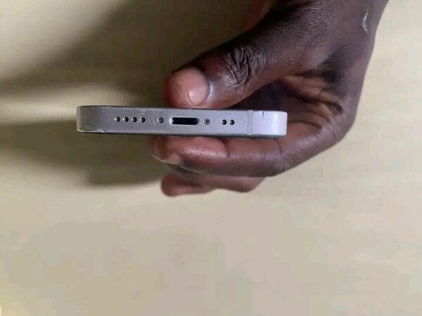 iPhone 12 - Blanc 64GB