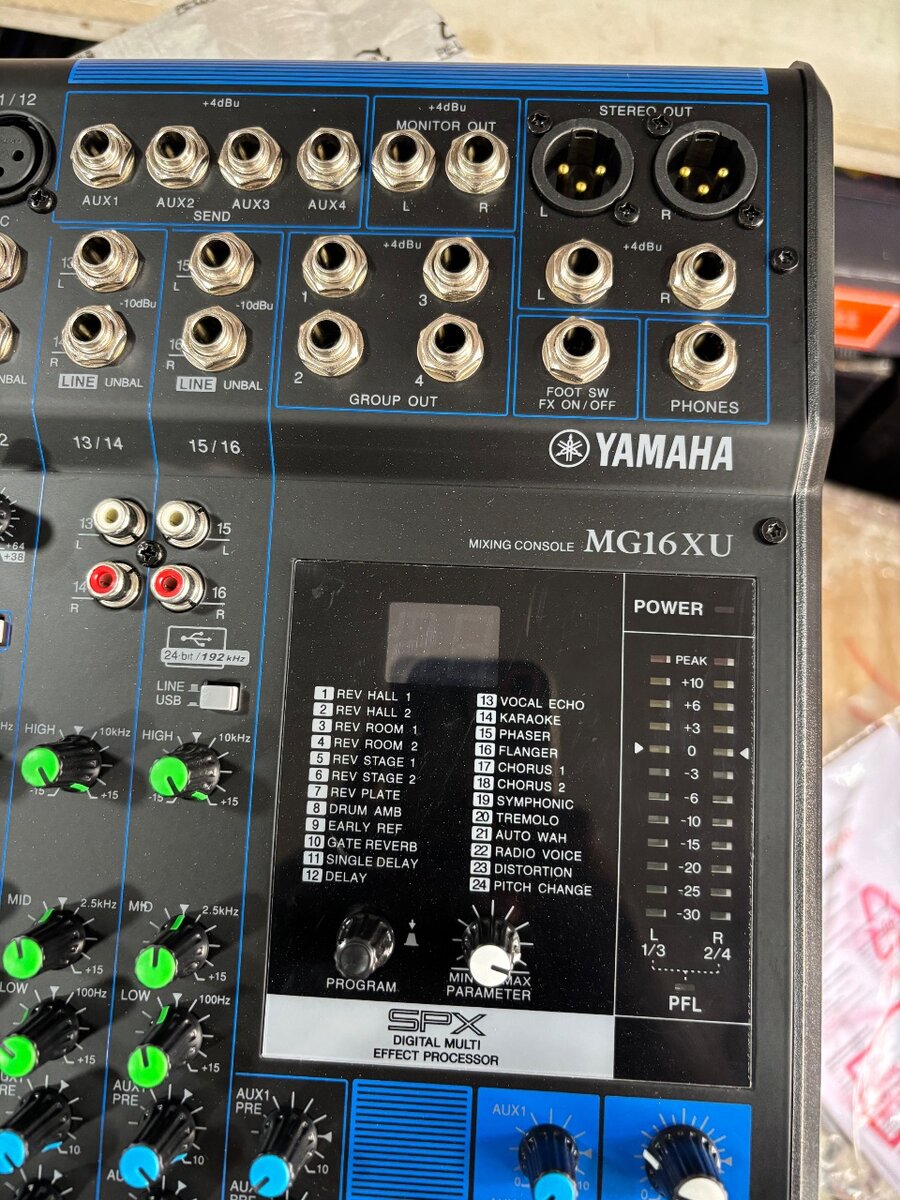 Mixage  Yamaha 16 piste