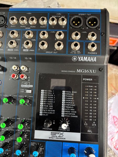 Mixage  Yamaha 16 piste
