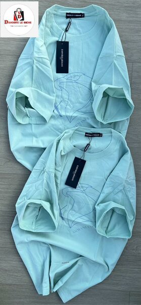 T-shirt bleu pour hommes