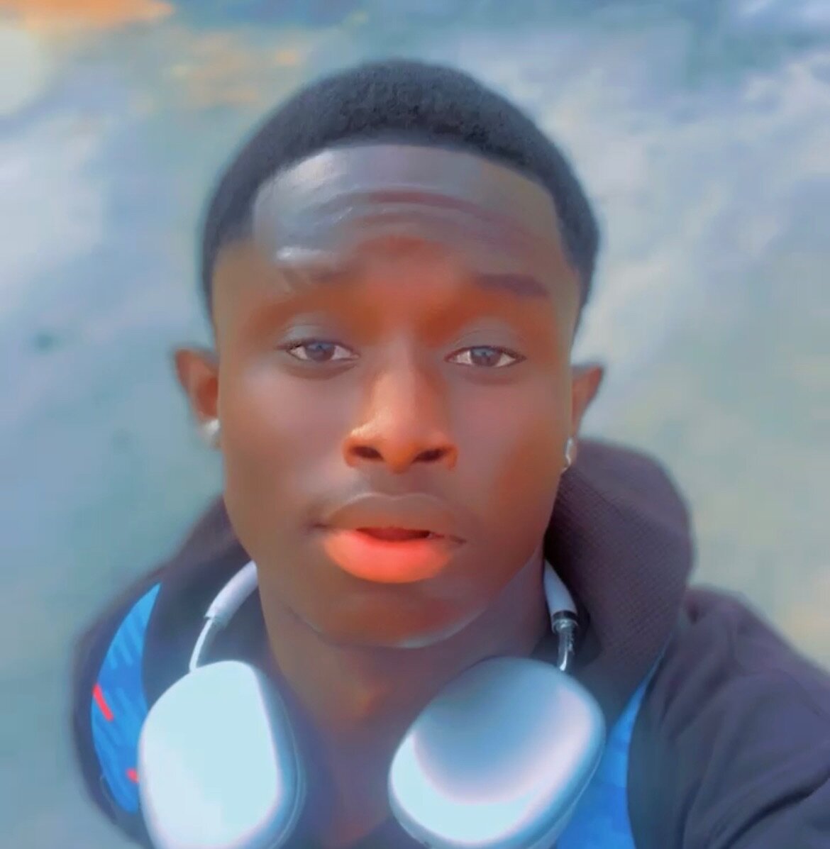 Crème de lèvre rose en G et D