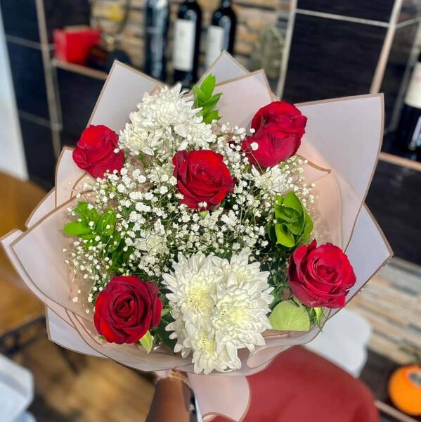 Bouquet de roses rouges élégantes