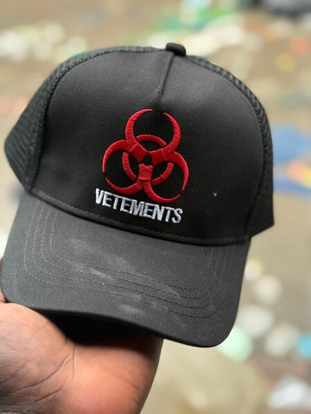 Casquette Biohazard Vetements
