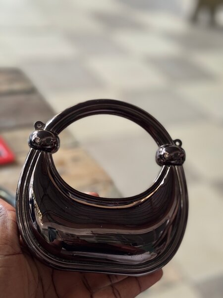 Vase décoratif métallique