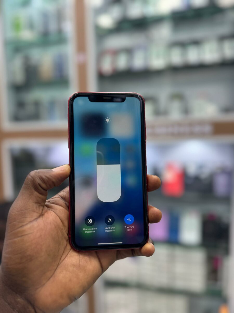 iPhone 11 simple 64Go  Casi ne