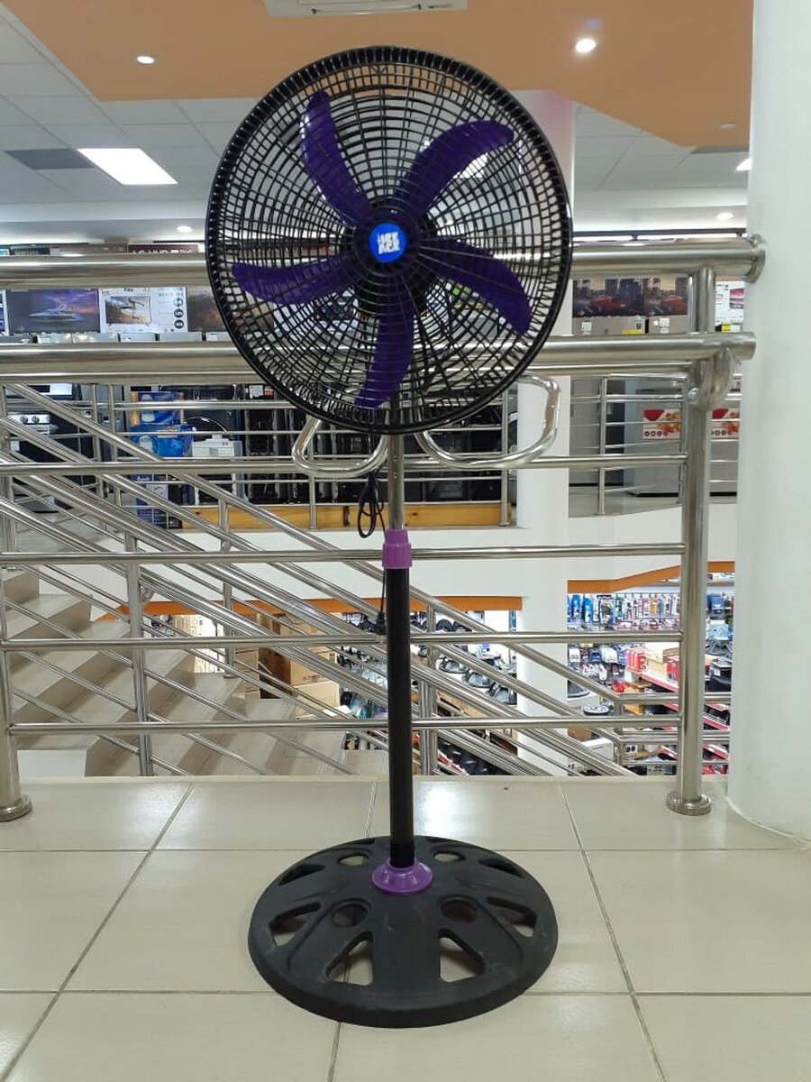 18" standing fan