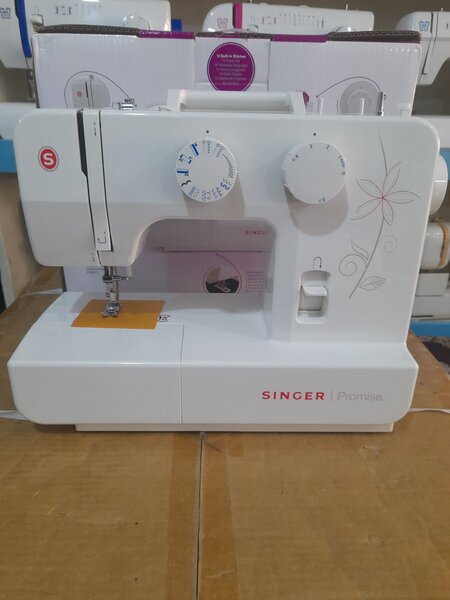 Singer electric sewing machine