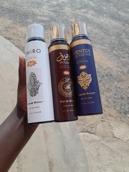 Secret Amor fragrance mists