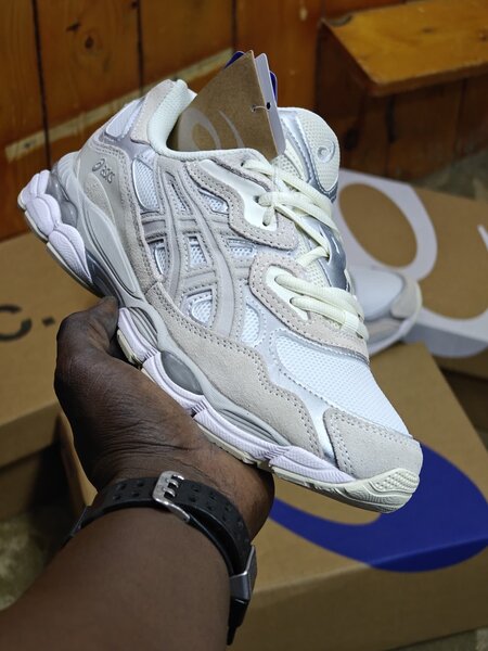 Baskets confortables blanches